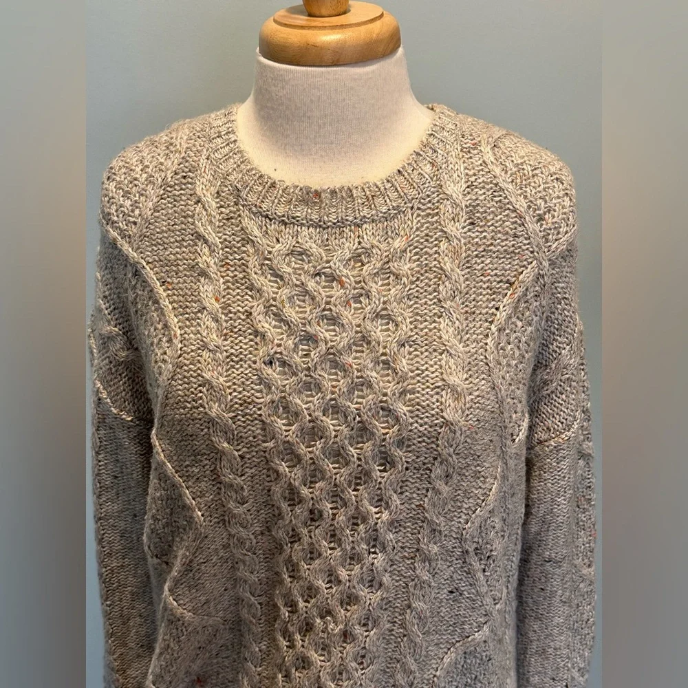 Treasure & Bond CabinCore Cable Knit Wool blend crew neck sweater size Medium